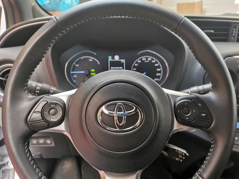 Toyota Yaris 1,5 Hybrid e-CVT - photo 12