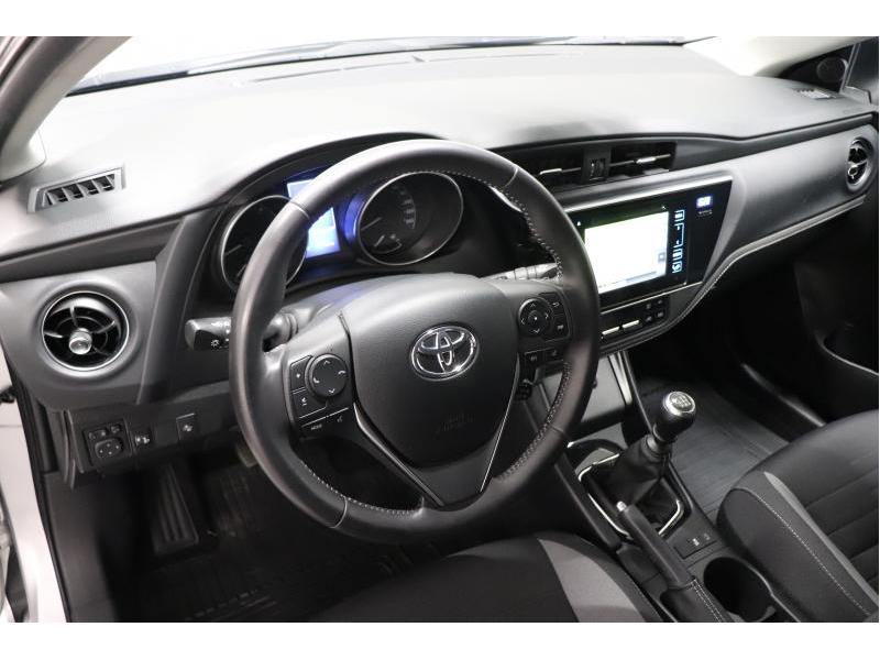 Toyota Auris 1.6 D-4D 6 MT - photo 15