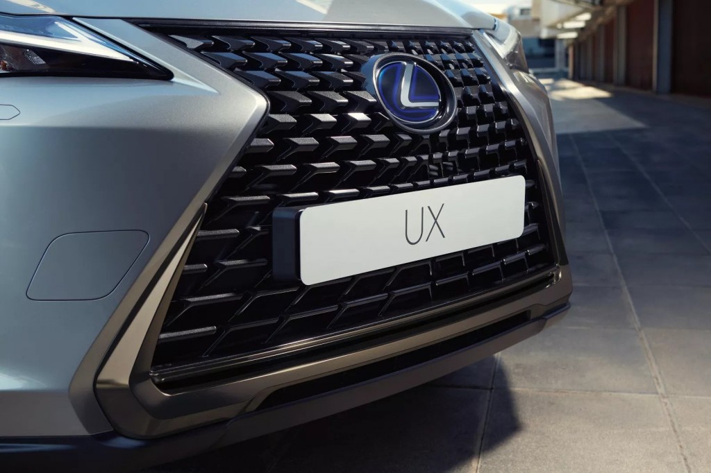 Lexus UX - photo 10